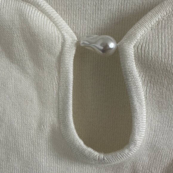 H&M Pearl Detail Top Size Small Never worn - Picture 4 of 4